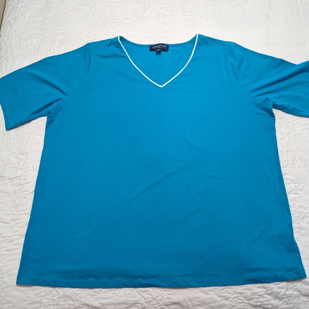 Jones NY V-neck